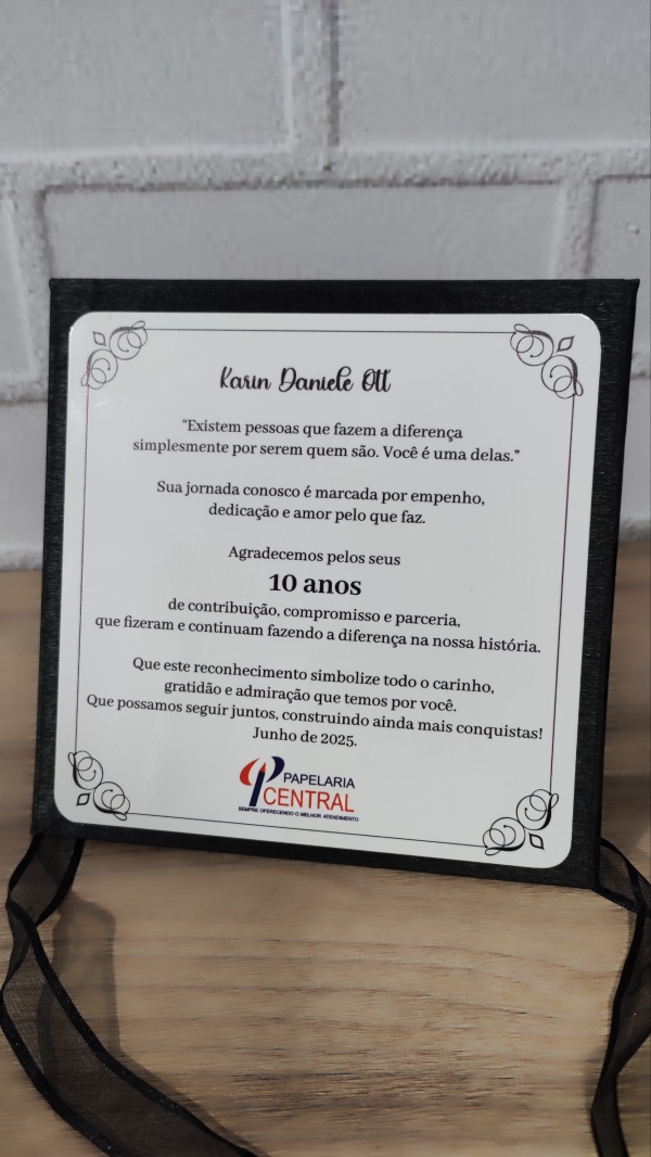Placa de homenagem em alumínio15x15 / capa cartonada
