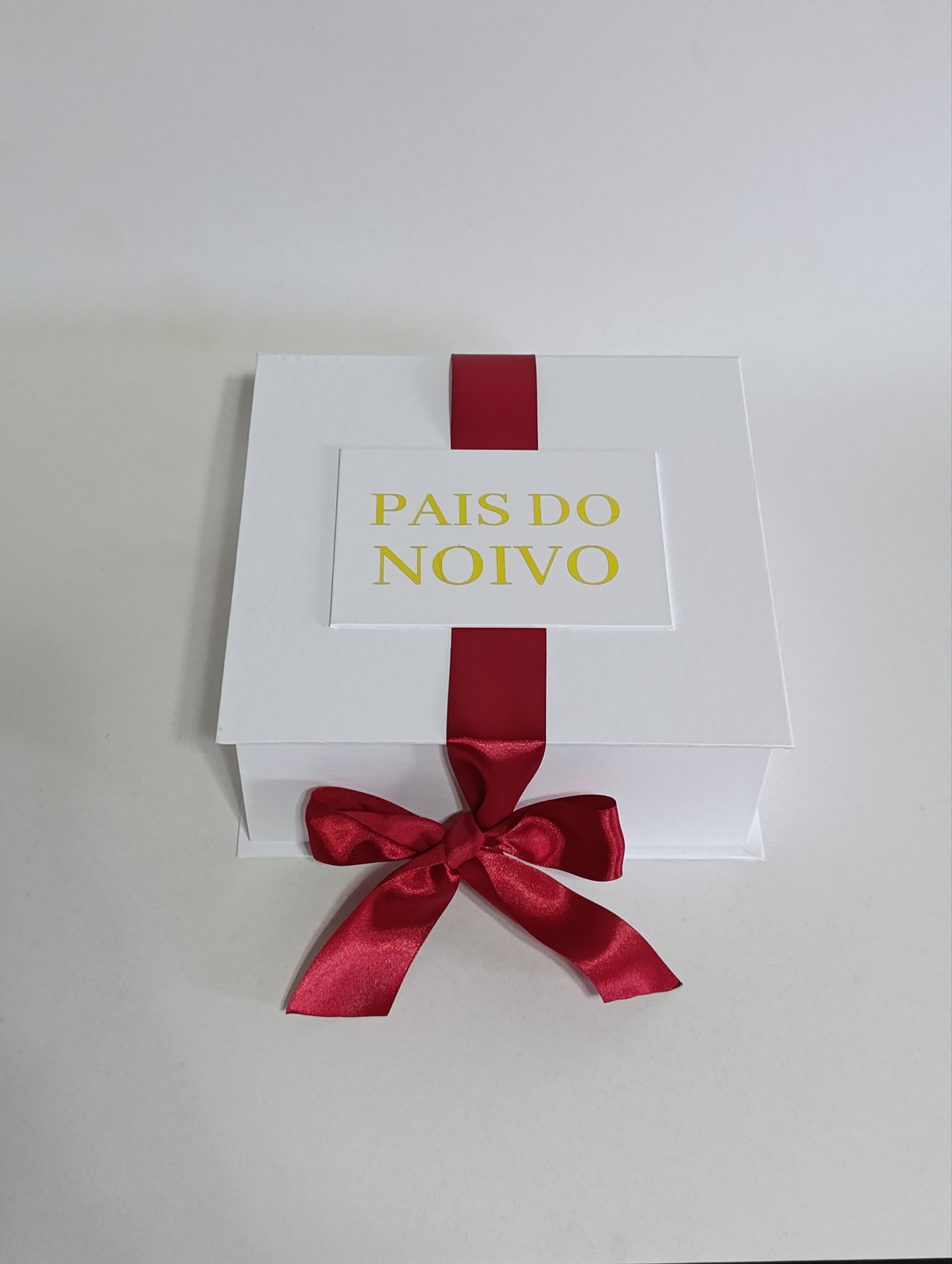 Kit Convite aos Pais dos Noivos – Caixa Personalizada com Taças e Mini Espumante